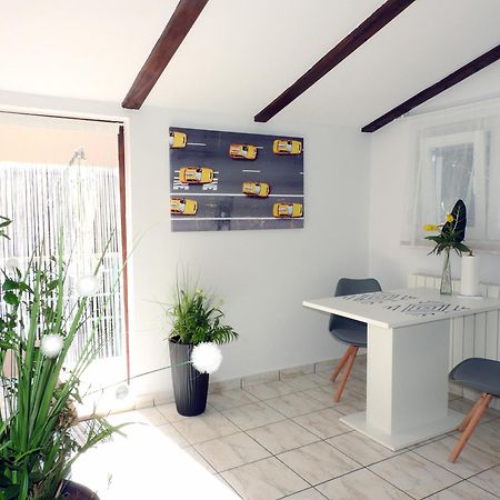 Apartman Ines- Stinjan พูลา ภายนอก รูปภาพ
