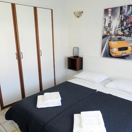 Apartman Ines- Stinjan พูลา ภายนอก รูปภาพ